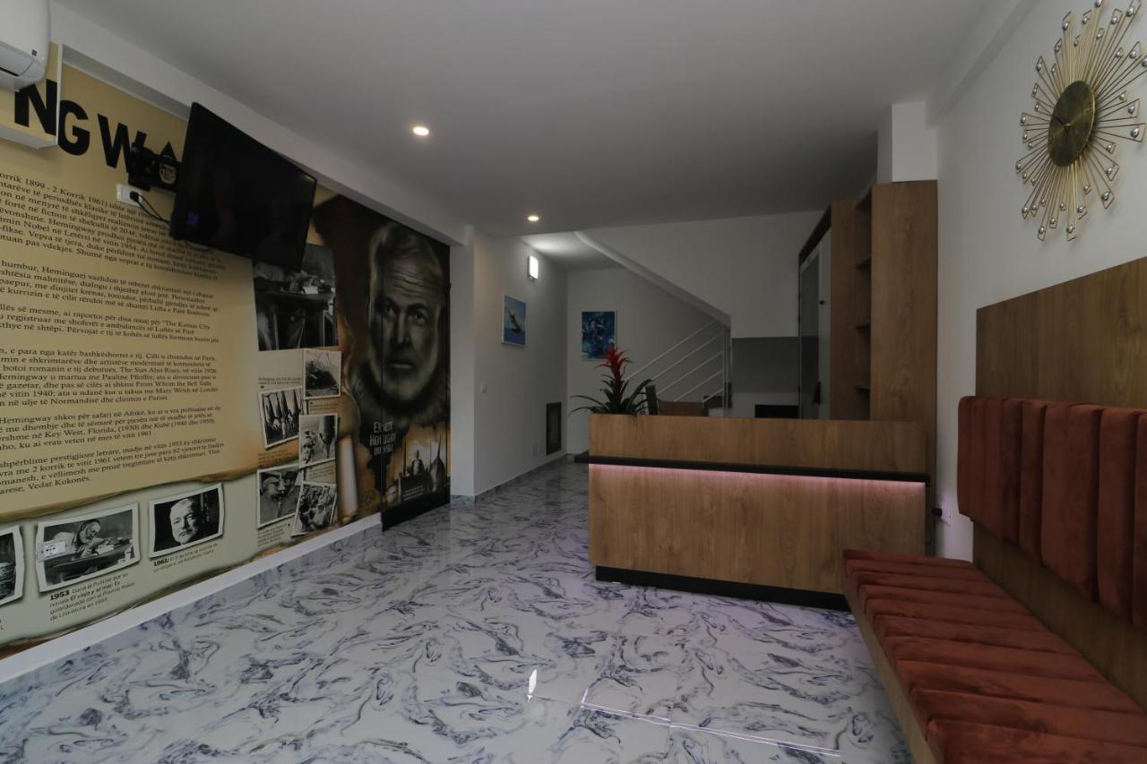 Heming-Way Hotel Durrës Esterno foto