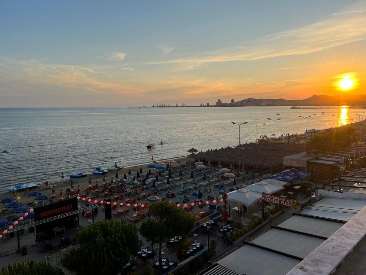 Heming-Way Hotel Durrës Esterno foto